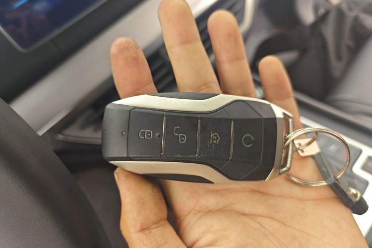 Used BYD Tang 2018 2.0T Automatic SmartConnect Prestige 7-Seater China V Standard