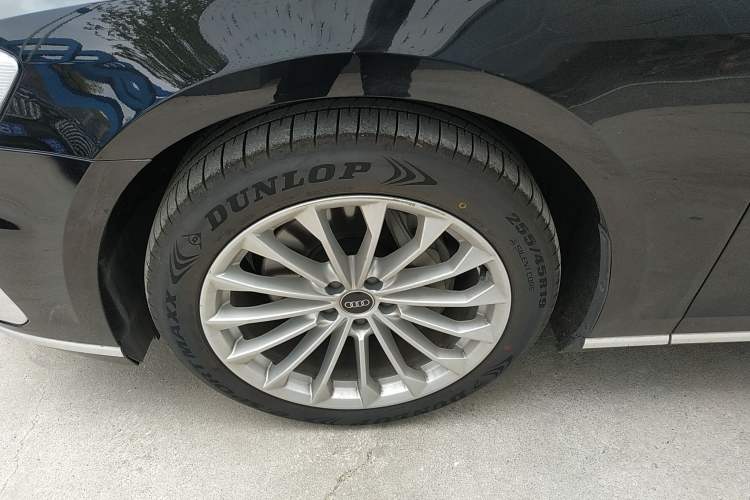 Used Audi A8 2021 A8L 50 TFSI quattro Comfort Model Left Front Wheel Hub