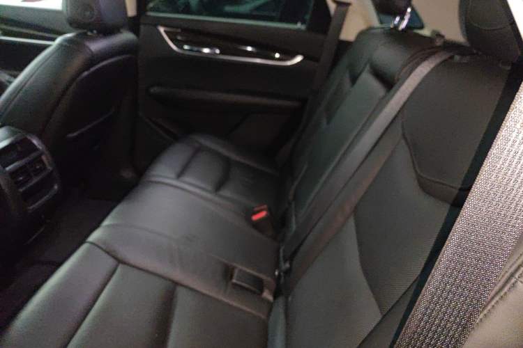 Used Cadillac XT5 2016 25T Luxury Model
