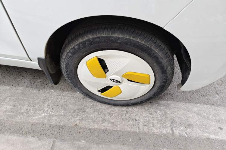 Used Chery QQ Ice Cream 2022 120km Conical Shape Lithium Iron Phosphate