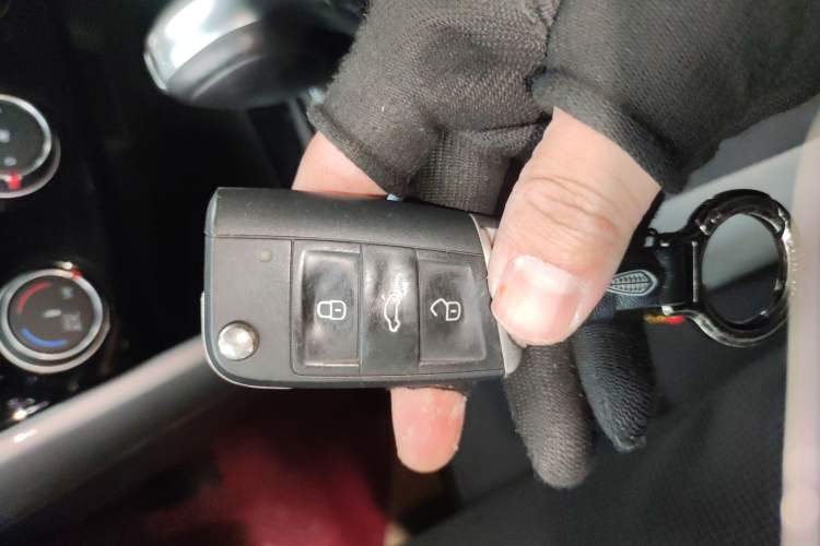 Used Volkswagen T-ROC 2022 280TSI DSG Two-Wheel Drive Elite PLUS