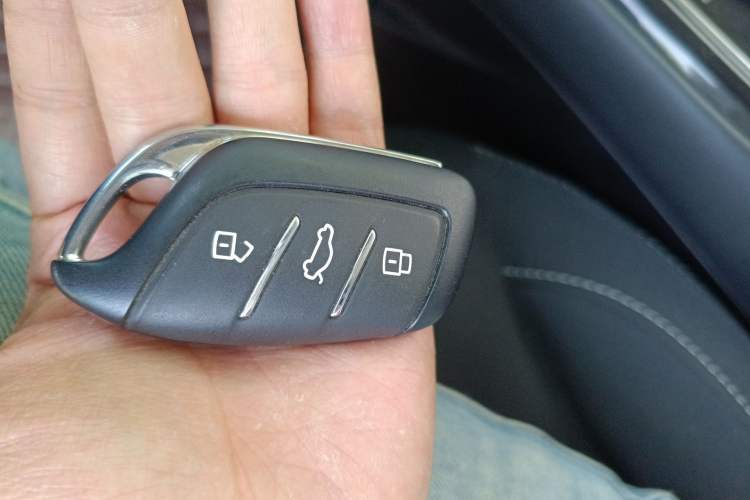 Used Roewe i5 2020 1.5L Automatic 4G Connected Linghao Edition