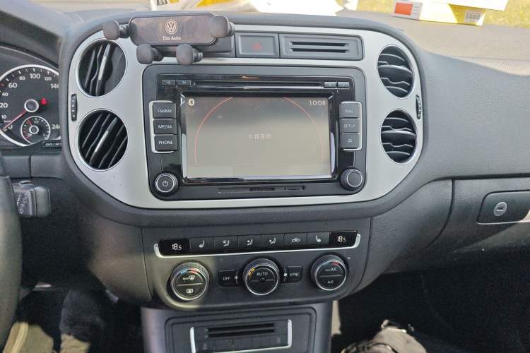 Used Volkswagen Tiguan 2015 1.8TSI Automatic Two-Wheel Drive Luxury Model
