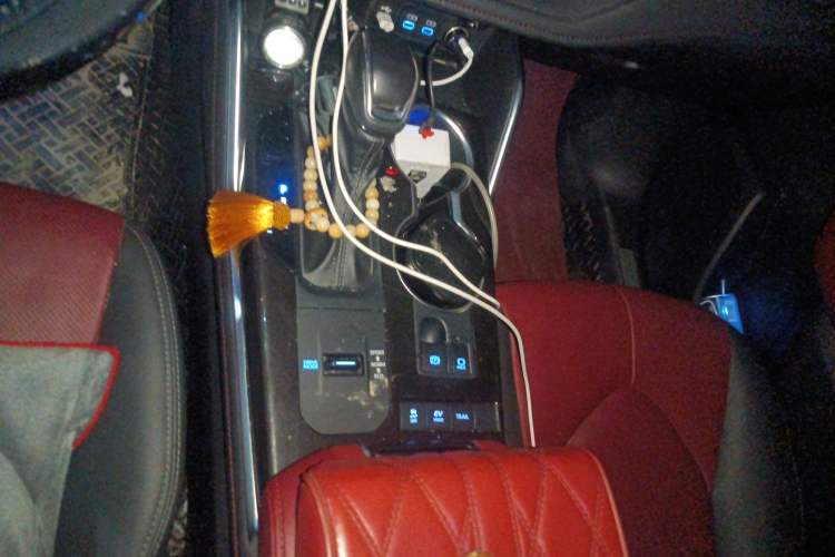 Used Toyota Crown Kluger 2021 2.5L HEV Four-Wheel Drive Flagship Edition Gear Lever