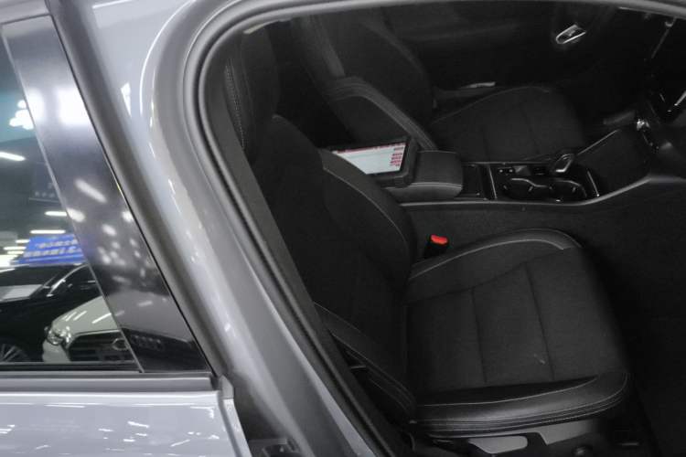 Used Volvo XC40 2020 T3 Smart & Stylish Edition Right Front Seat