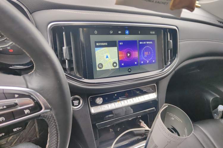 Used GAC Trumpchi GS8 2020 390T Two-Wheel Drive Luxury Smart Connectivity Version (7 Seats) Audio And AC Panel