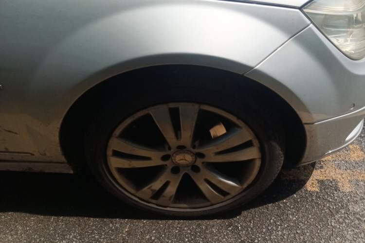 Used Mercedes-Benz C-Class 2015 C 200 station wagon Right Front Wheel Hub