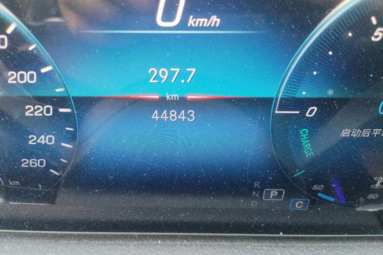 Used Mercedes-Benz GLB 2022 GLB 220 Fashion Model Odometer Close Up