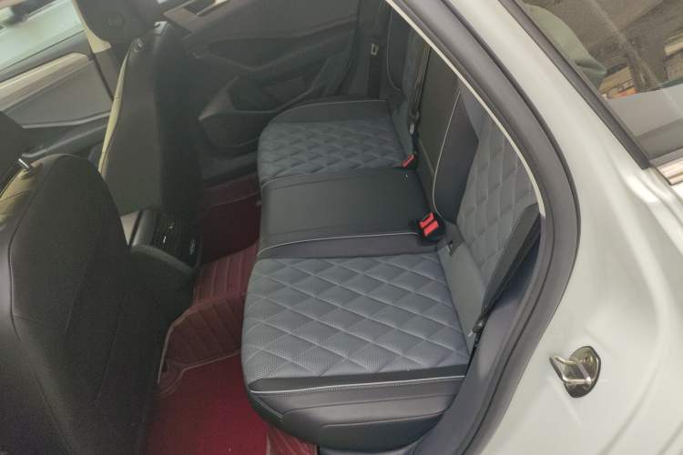 Used Volkswagen Sagitar 2023 300TSI DSG Excellence Edition Left Rear Seat