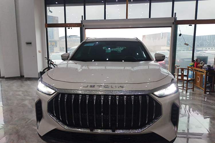 Used JETOUR X70 PLUS 2024 Champion Edition 1.5T DCT Champion MAX 7-Seater