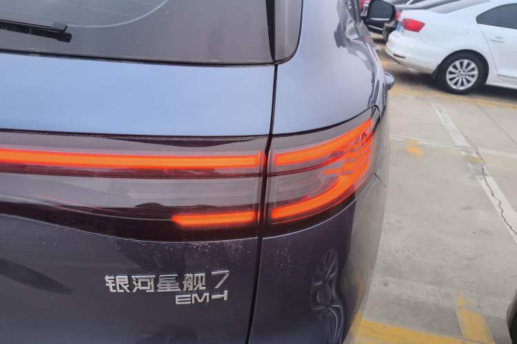 Used Geely Galaxy Galaxy Xingjian 7 EM-i 2025 120km Flagship Edition