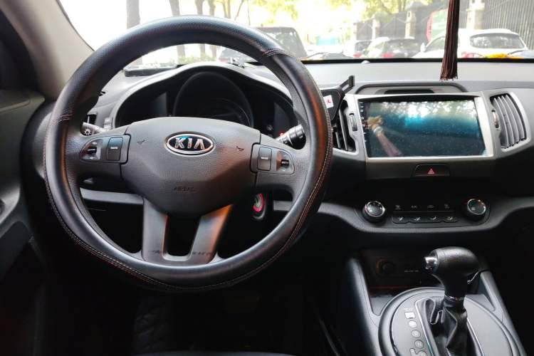 Used Kia Sportage R 2012 2.0L Automatic Two-Wheel Drive GL Trim