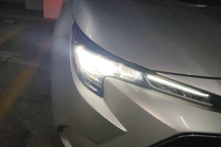 Used Toyota Levin 2021 Dual-Engine 1.8H E-CVT Luxury Edition Right Front Headlight