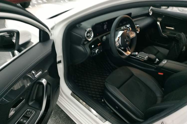 Used Mercedes-Benz A-Class 2020 Restyled A 200 L Sport Sedan Fashion Version