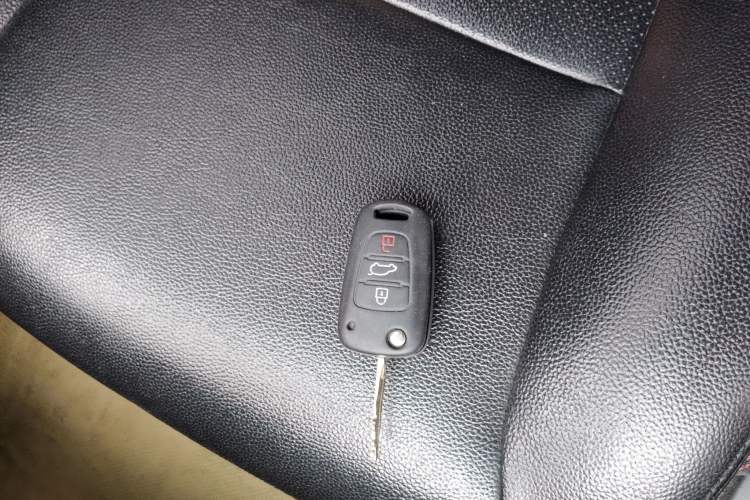 Used Kia K2 2012 Sedan 1.4L MT GLS Commemorative Edition