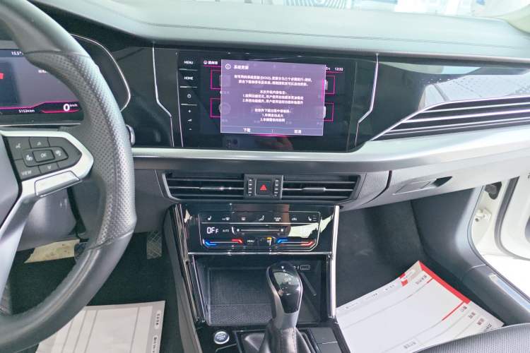 Used Volkswagen Passat New Energy 2022 430 PHEV Hybrid Luxury Edition Audio And AC Panel