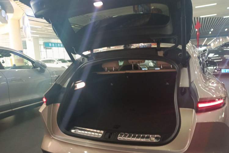 Used Nio ET5T 2023 75 kWh Touring