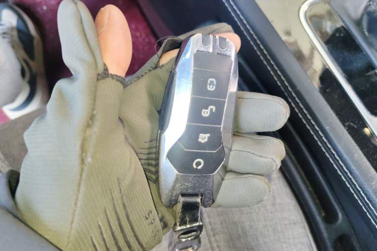 Used BYD Song MAX 2021 Upgraded Model 1.5T Automatic Luxury 6-Seater Vehicle Key