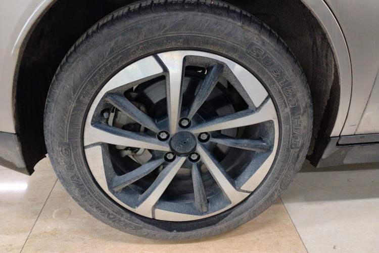 Used AION Y 2023 Plus 510 Smart Edition Right Rear Wheel Hub