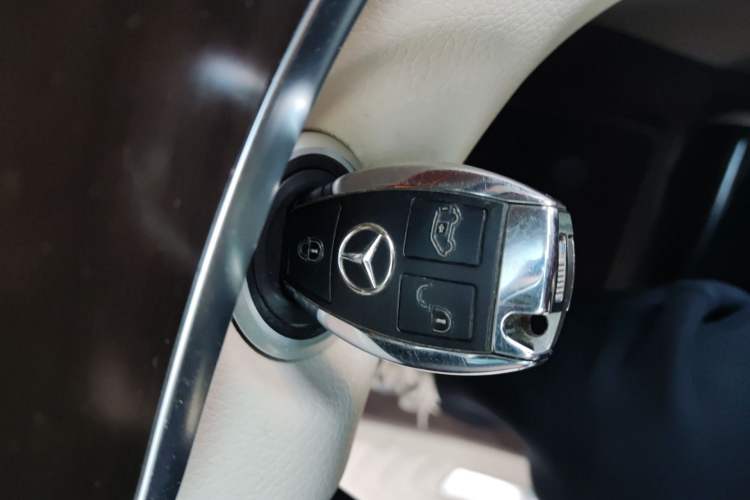 Used Mercedes-Benz V-Class 2021 V 260 L Long Wheelbase Prestige Edition
