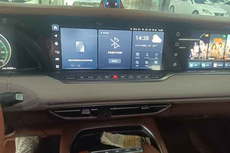 Used VOYAH FREE 2024 Ultra-Long Range Intelligent Driving Version Audio And AC Panel