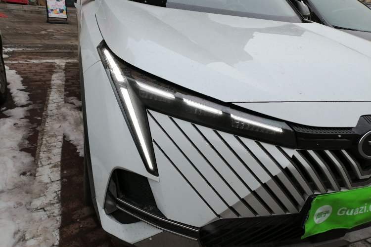 Used GAC Trumpchi EMKOO 2022 1.5T Supernova Pro Edition Right Front Headlight