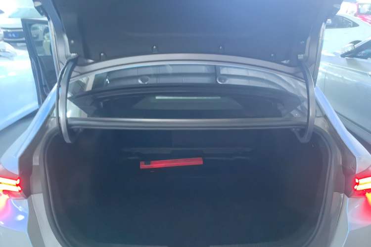 Used GAC Trumpchi EMPOW 2023 270T DCT J16 Version
