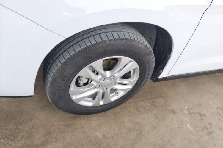 Used Haval M6 2019 1.5T DCT Two-Wheel Drive Elite Version China VI Standard Left Front Wheel Hub