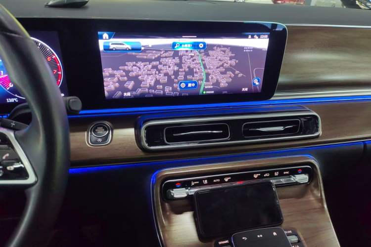 Used Mercedes-Benz V-Class 2024 V 300 Pilot Edition