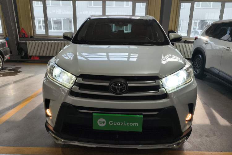 Used Toyota Highlander 2018 2.0T Four-Wheel Drive Luxury Edition 7 Seats China V Emission Standard
