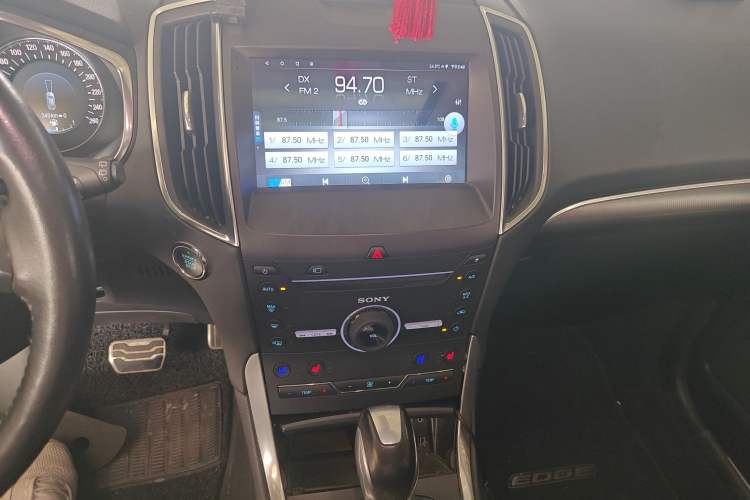 Used Ford Edge 2015 2.7T GTDi 4x4 Prestige 7-Seater Audio And AC Panel