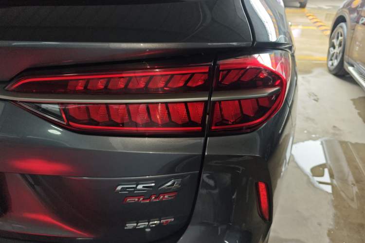 Used GAC Trumpchi GS4 PLUS 2021 390T Automatic Nebula Edition Right Rear Taillight