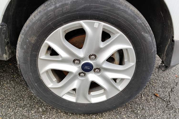 Used Ford EcoSport 2017 1.5L Automatic Trend Model Right Front Wheel Hub