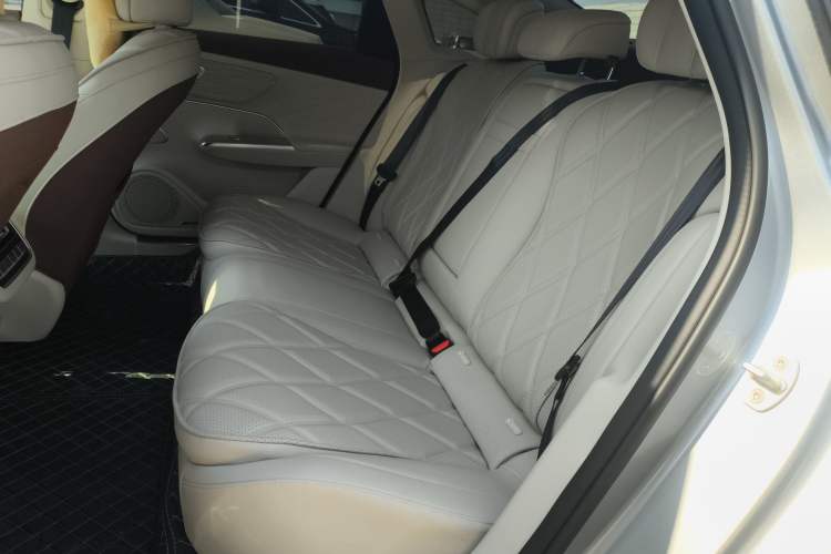 Used Chery Fulwin A9L 2025 Model, Four-Wheel Drive High-Energy Peak Edition