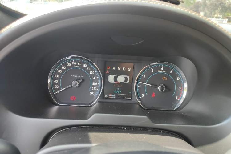 Used Jaguar XF 2015 XF 2.0T Luxury Edition
