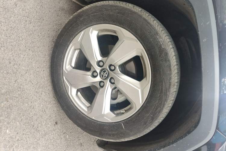 Used Toyota RAV4 2020 2.0L CVT Two-Wheel Drive Fashion PLUS Edition Right Front Wheel Hub