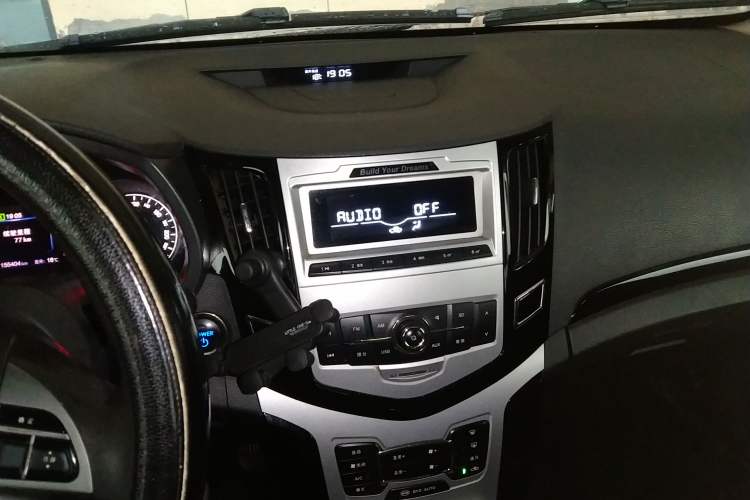 Used BYD e5 2018 Travel Edition Audio And AC Panel
