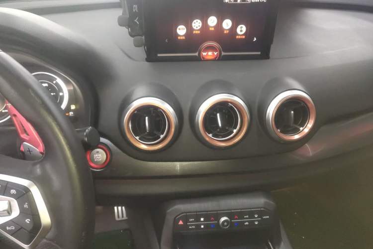 Used Wey VV7 2017 2.0T Ultra-Luxury Version
