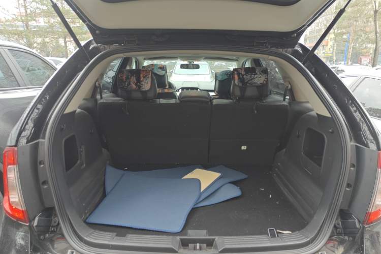 Used Ford Edge 2012 2.0T Elite Sunroof Edition Trunk