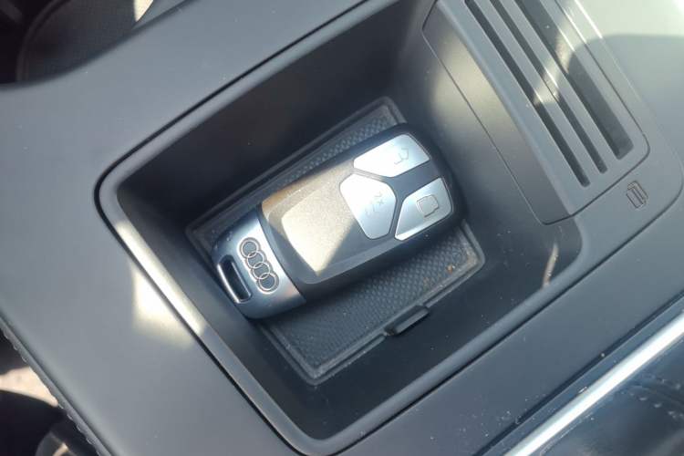 Used Audi A4L 2022 40 TFSI Luxury Dynamic Model
