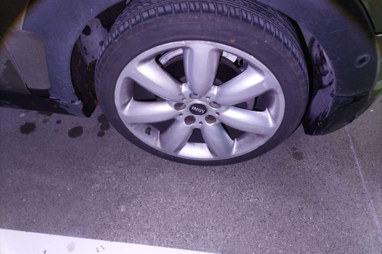 Used MINI Clubman 2019 1.5T COOPER Connoisseur Right Front Wheel Hub