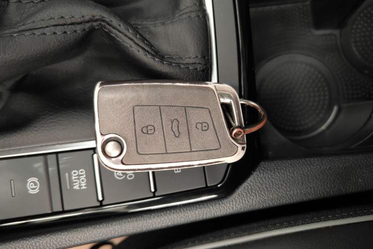 Used Volkswagen Sagitar 2024 300TSI DSG Excellence Edition Vehicle Key