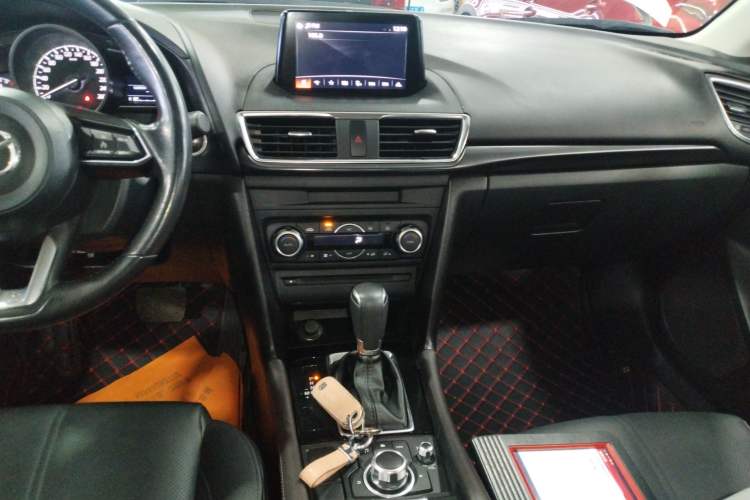 Used Mazda Mazda 3 Axela 2017 Sedan 2.0L Automatic Prestige Model China V Standard
