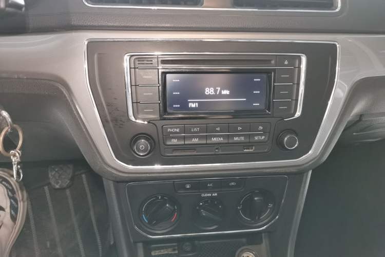 Used Volkswagen Lavida 2015 1.6L Manual Comfort Edition
