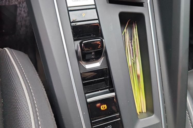 Used Volkswagen Golf 2023 280TSI DSG R-Line Lite Gear Lever