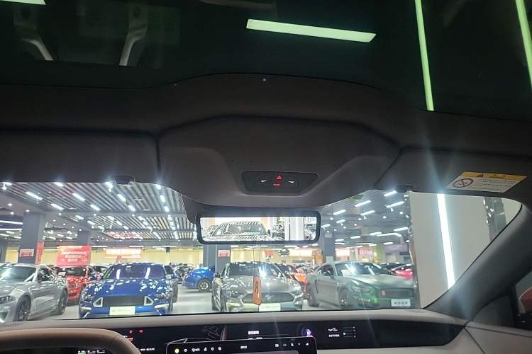 Used Avatr 06 2025 Pro Range-Extended Edition
