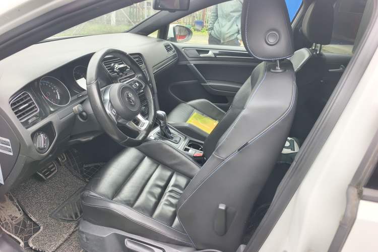 Used Volkswagen Golf 2015 GTE model Left Front Seat