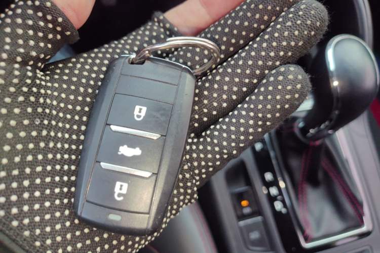 Used Changan CS75 2016 1.8T Automatic Elite Model China V Standard
