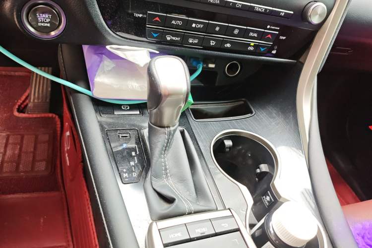 Used Lexus RX 2020 Revised Version 300 Two-Wheel Drive Comfort Edition Gear Lever