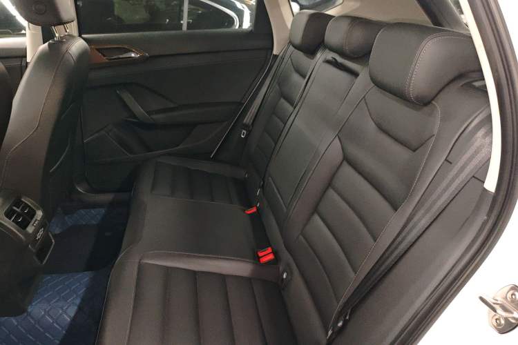 Used Volkswagen Tharu 2019 280TSI Two-Wheel Drive Luxury Version China VI Standard
